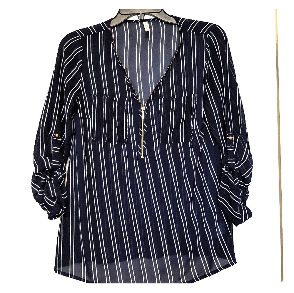 Navy top w/ zip front